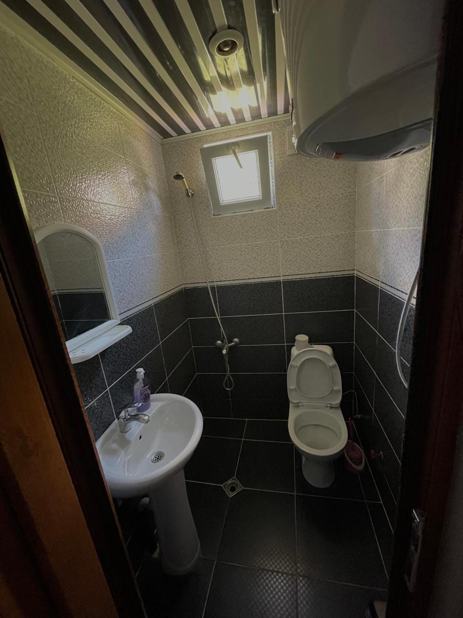 Отель House Mon Amie Местия Экстерьер фото