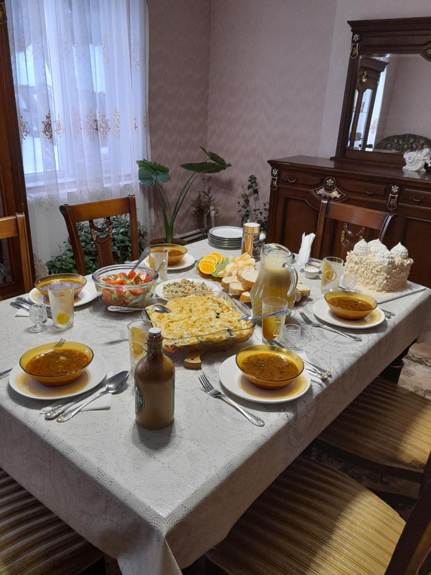 Отель House Mon Amie Местия Экстерьер фото