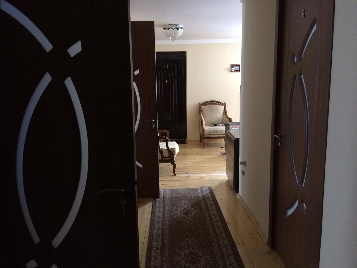 Отель House Mon Amie Местия Экстерьер фото
