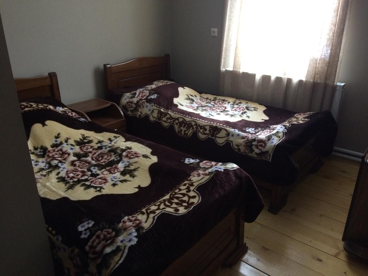 Отель House Mon Amie Местия Экстерьер фото